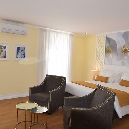 Lx Flowers Apartments Lisbon Bagian luar foto