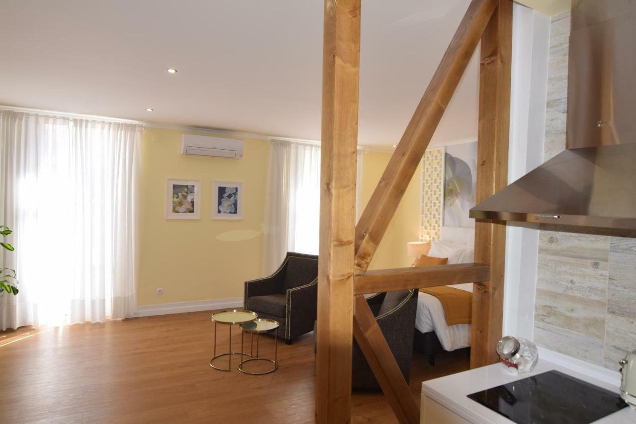 Lx Flowers Apartments Lisbon Bagian luar foto